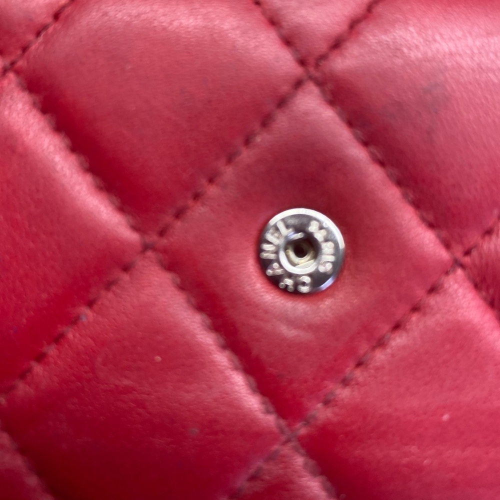 Chanel Quilted Red Wallet with Silver Logo - Picture 4 of 15